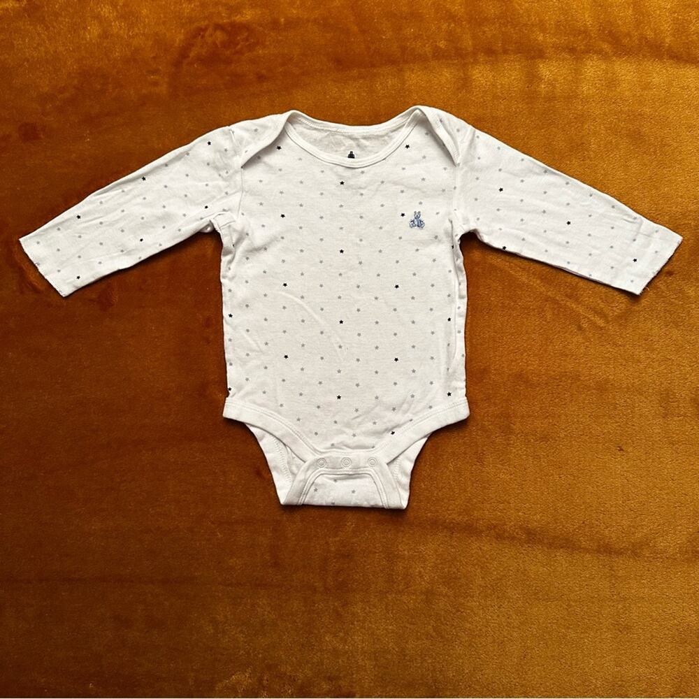 babyGap 3-6 Months Long Sleeved White Onesie with Blue Dots